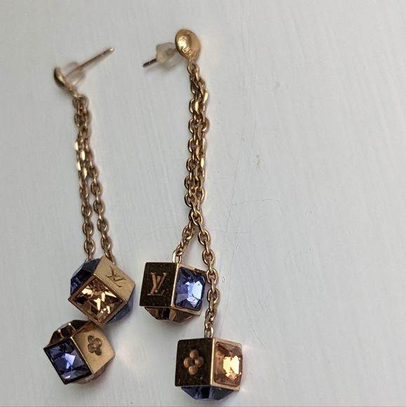 Louis Vuitton Gold Gamble Earrings - Picture 11 of 15